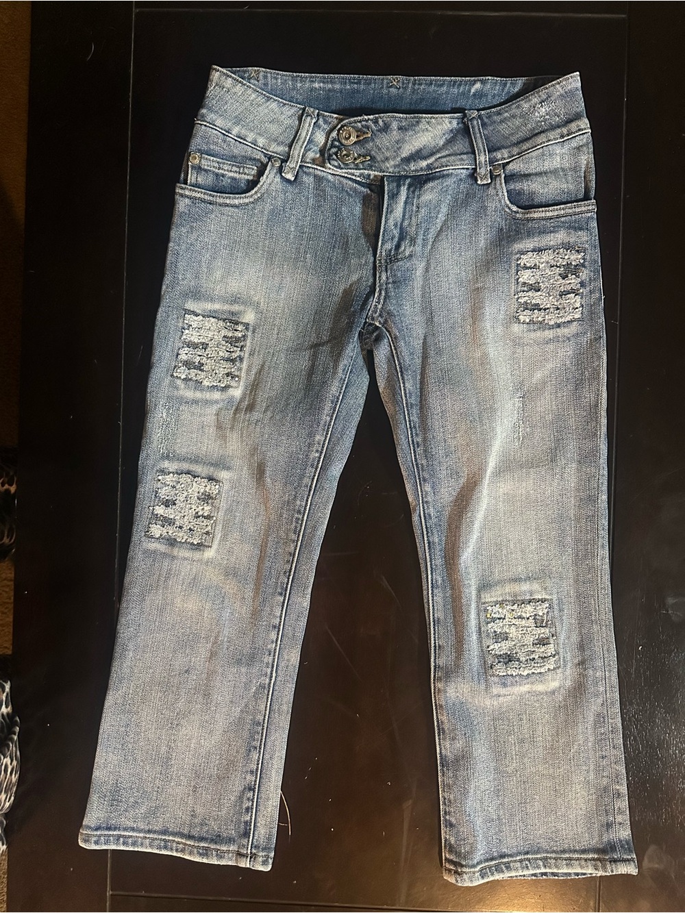 Women’s Light Wash Distressed Jeans